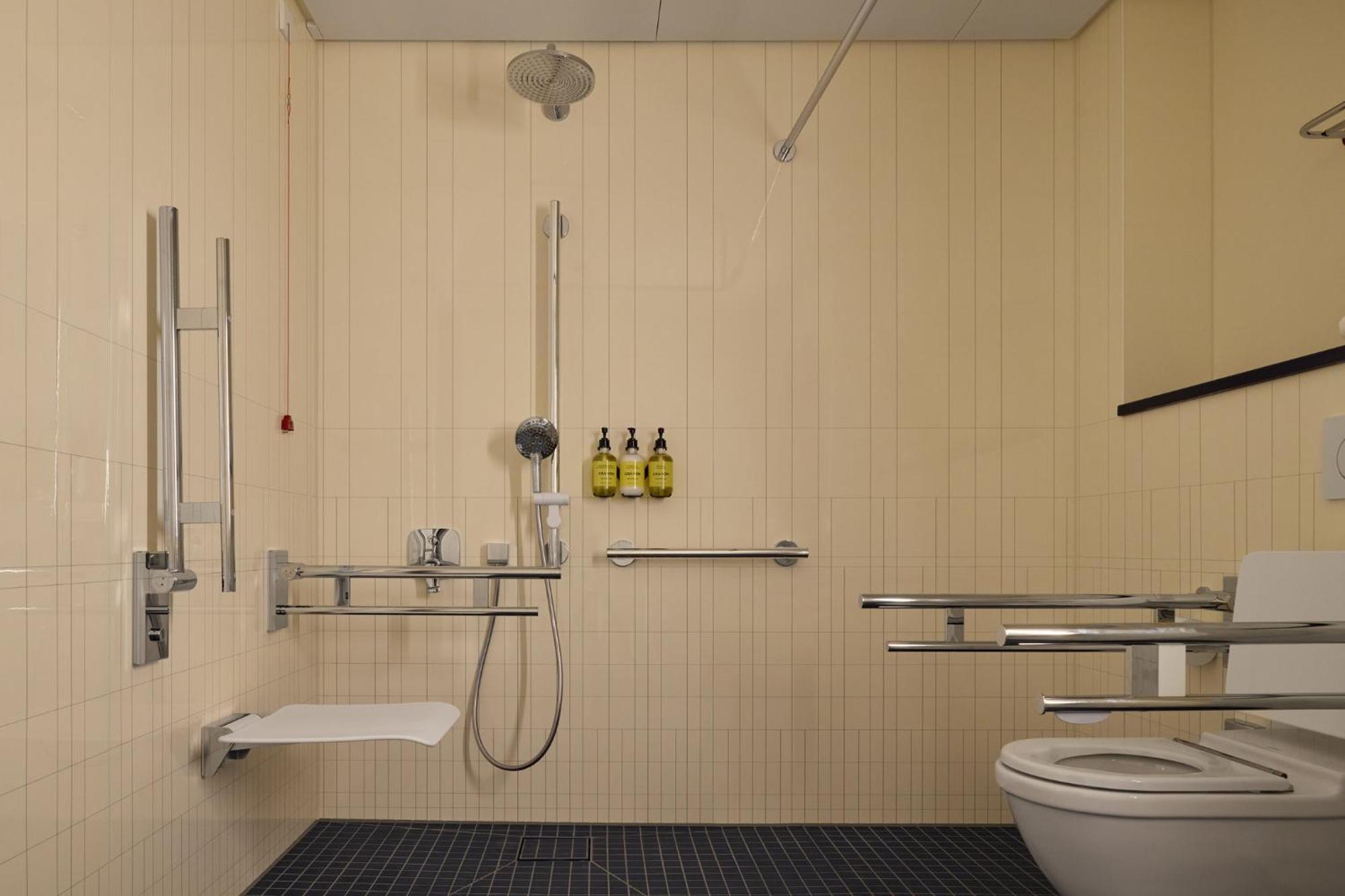 Отель Kimpton Main Frankfurt By Ihg Франкфурт-на-Майне Экстерьер фото