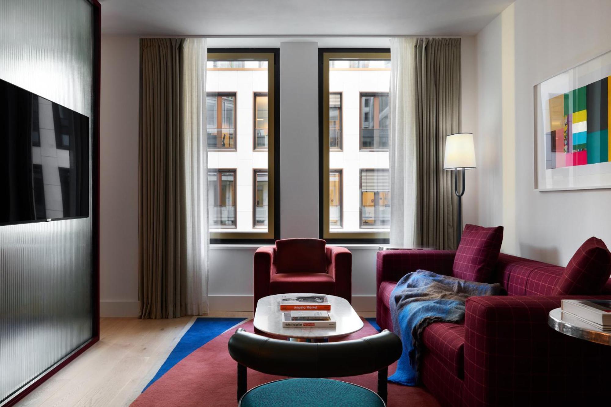 Отель Kimpton Main Frankfurt By Ihg Франкфурт-на-Майне Экстерьер фото